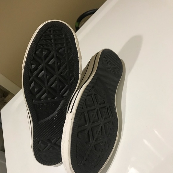 Converse - Picture 3 of 7